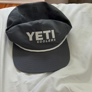 Yeti hat